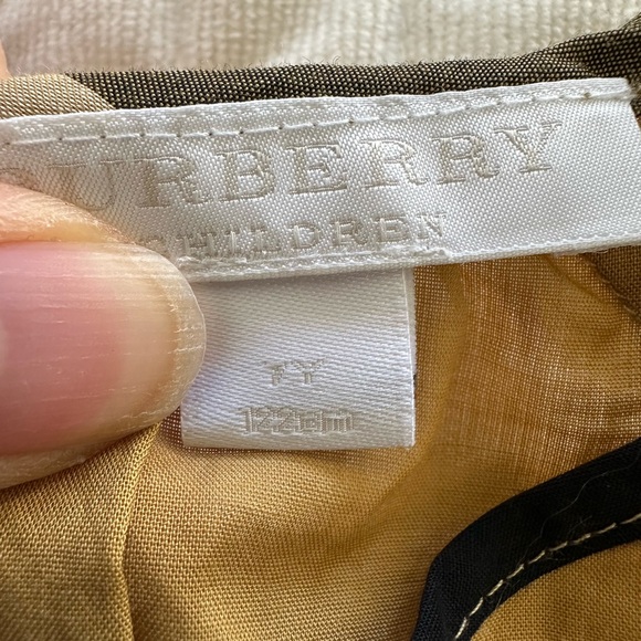 Burberry children’s top - Picture 3 of 4